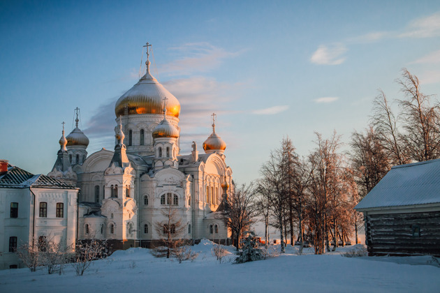 4 в 1: Кунгурская пещера, Кунгур, Белогорский монастырь и скала Ермак