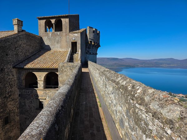 Из Рима — в старинный замок Орсини-Одескальки! - фото 4