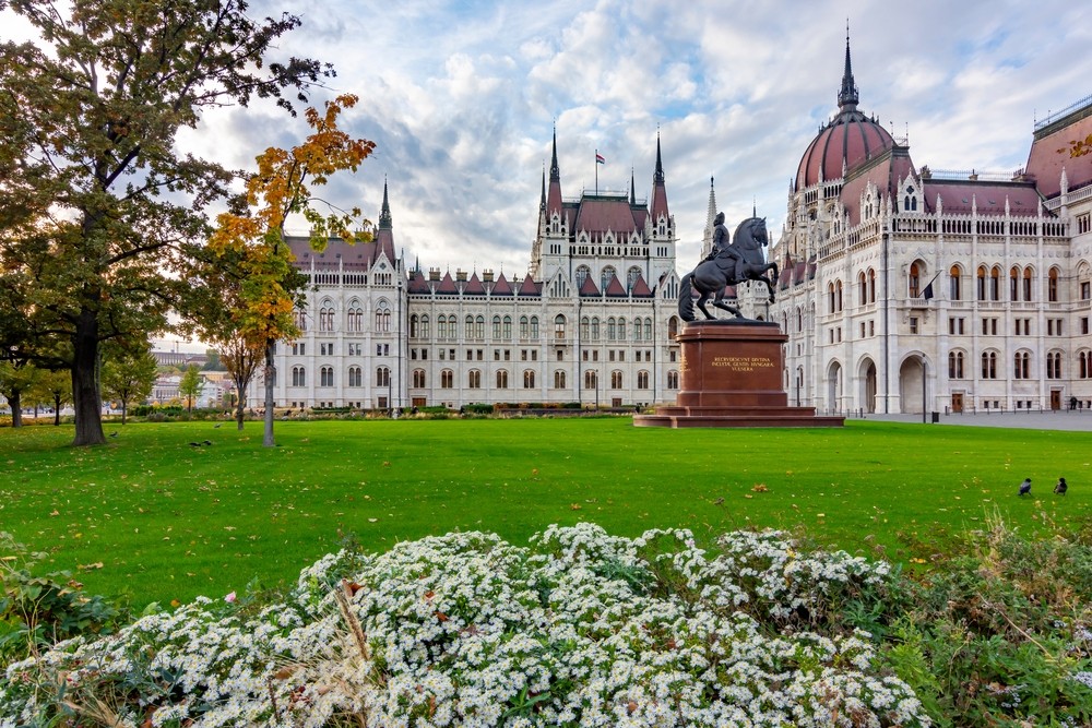 Самые красивые площади Пешта