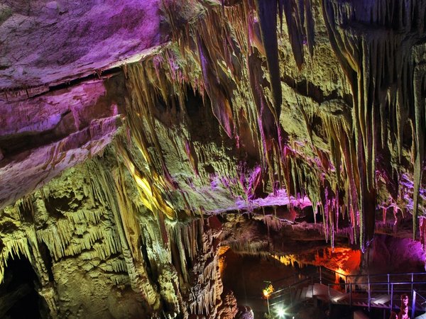 Святыни окрестностей Кутаиси и пещеры Сатаплиа — из Тбилиси - фото 3