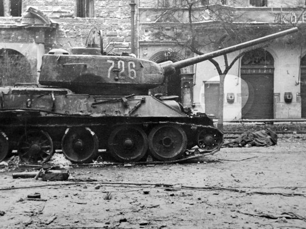 Разобраться в кровавых событиях Будапешта 1956 года