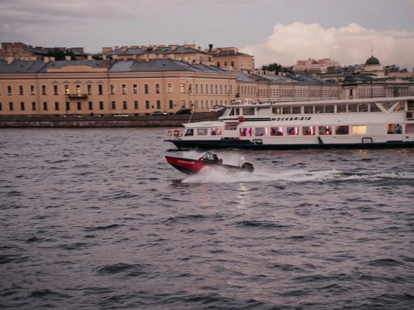 Роскошь на воде: дневная прогулка на двухпалубном теплоходе - фото 3