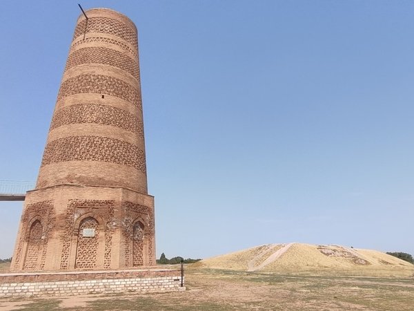Башня Бурана, ущелье Кегеты и горячие источники — из Бишкека - фото 3