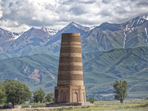 Башня Бурана, ущелье Кегеты и горячие источники — из Бишкека - фото 1