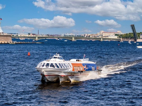«Метеор» из Кронштадта в Петербург