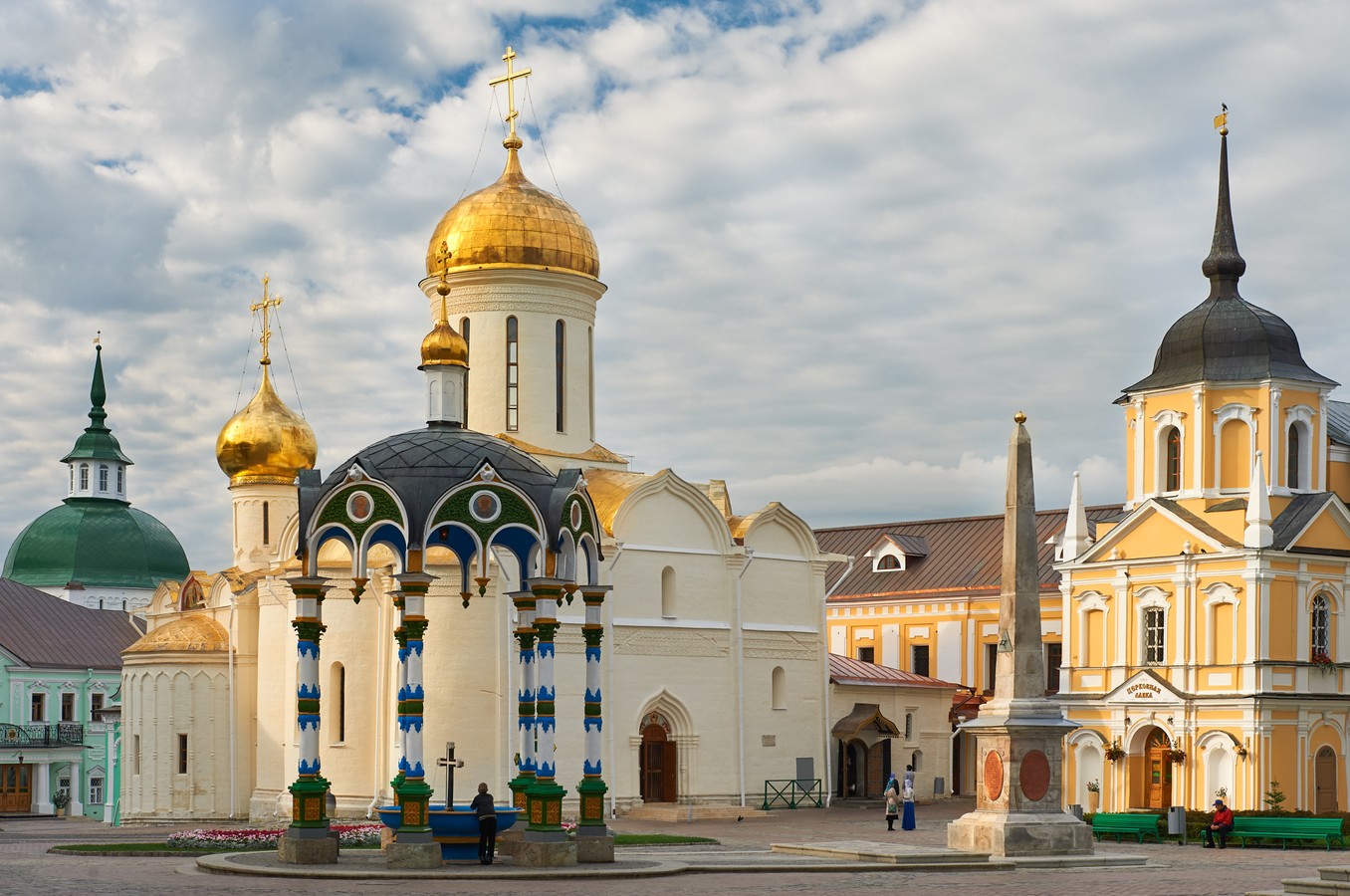 Троице-Сергиева лавра — взгляд сквозь столетия