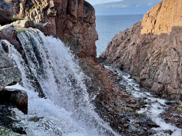 Там, где заканчивается земля: Териберка, Ловозёрские тундры, водопады и киты - фото 4