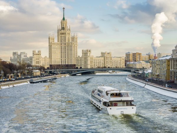 На яхте Radisson по Москве-реке: круиз с аудиоэкскурсией - фото 2