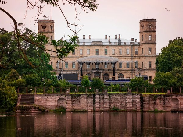 Групповая экскурсия в Гатчину: по следам русского Гамлета - фото 1