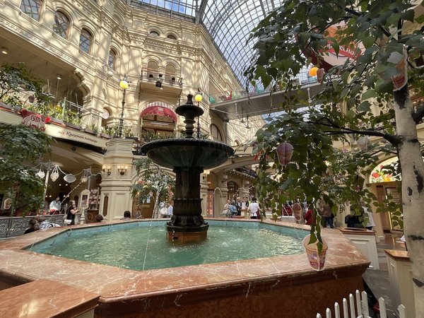 Москва со вкусом мороженого: по фонтанам, кафе и историям - фото 2