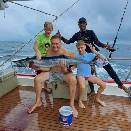 Ранняя морская рыбалка на Пхукете
