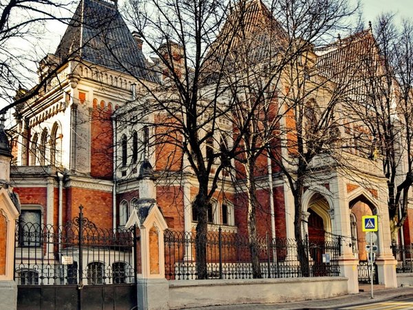 Готика в центре Москвы: особняк Лемана — Дом архитектора - фото 1