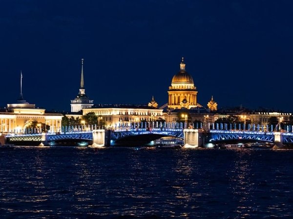Романтика разводных мостов: ночной круиз по Петербургу - фото 4