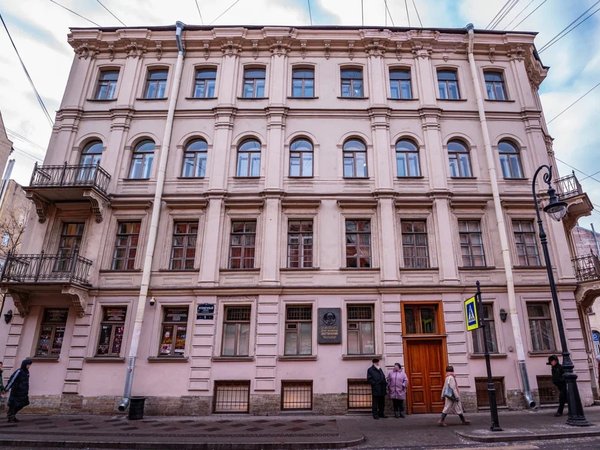 Петербург и его дворы, парадные и смотровая площадка - фото 3