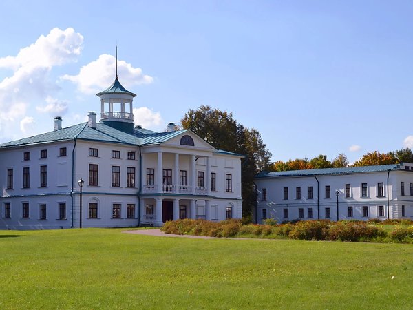 В гостях у Некрасова: экскурсия в усадьбу «Карабиха» (на вашем авто)