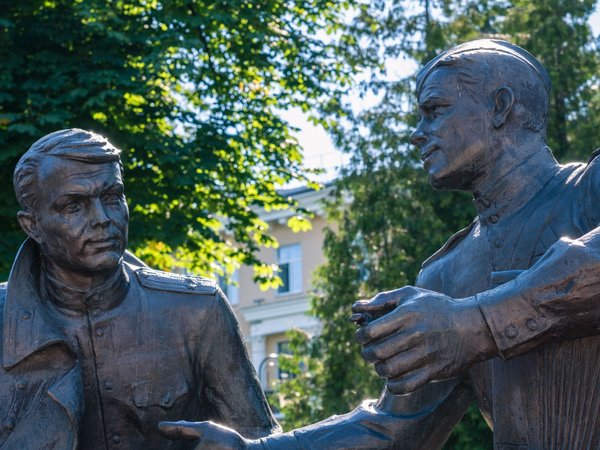 Квест-прогулка без гида «Известные люди Смоленщины»