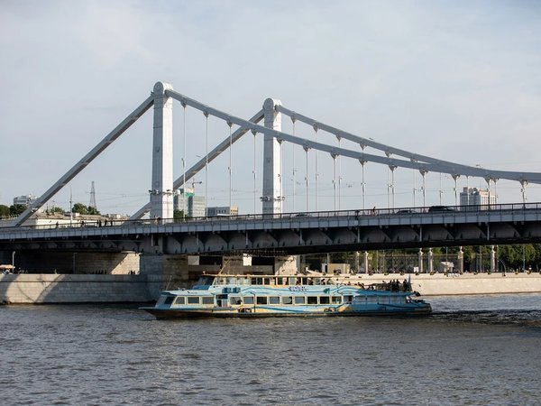 Прогулка по Москве-реке на теплоходе-ресторане - фото 1