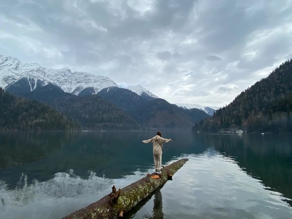 Невероятная Абхазия: из Гагры — к озеру Рица и Гегскому водопаду - фото 1