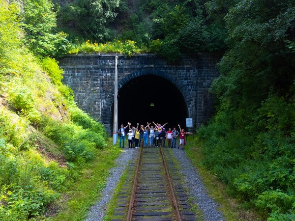 На катере по Байкалу вдоль КБЖД: из Иркутска в мини-группе - фото 4