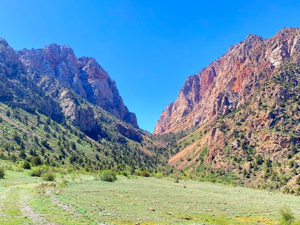 Озеро Искандеркуль, Фанская Ниагара и пещеры - фото 2