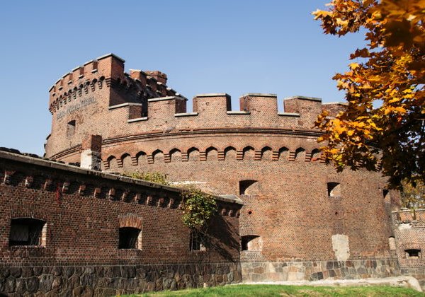Исследуйте ключевые достопримечательности и историю города - фото 2