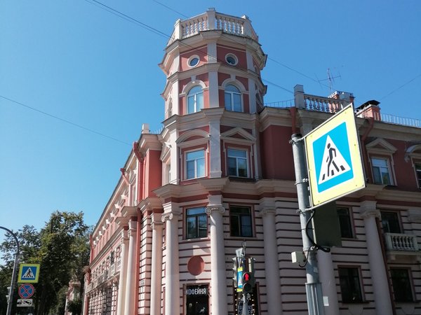 Первая встреча с нефонтанным Петергофом: прогулка в мини-группе - фото 2