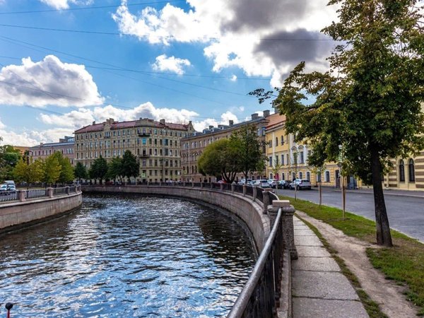 По малым набережным Петербурга — в мини-группе