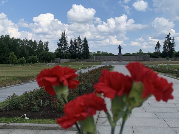 «Дорога жизни»: музейный комплекс и Пискарёвское кладбище - фото 4