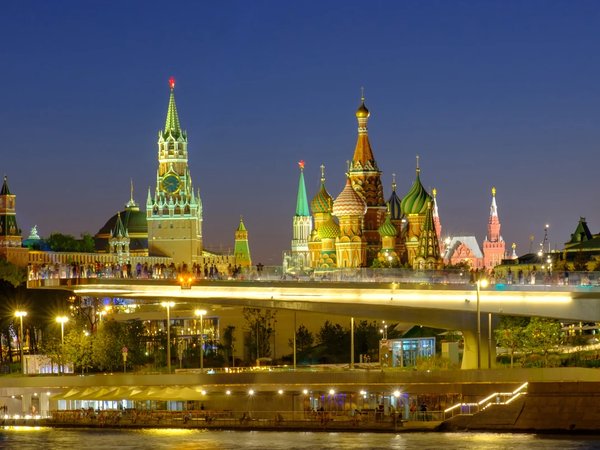 Ночная прогулка на скоростном катере Stingray по центру Москвы - фото 1
