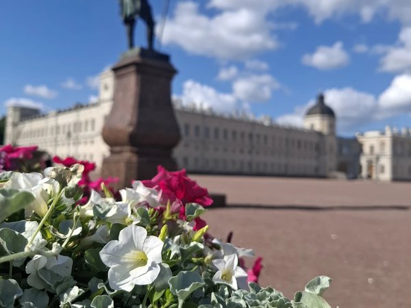 Охотничий замок графа Орлова и резиденция российских императоров в Гатчине - фото 2