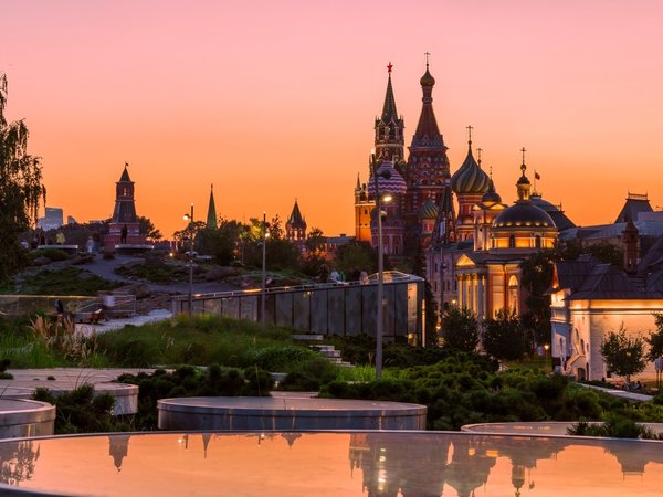 Вечерняя прогулка по центру Москвы от парка «Зарядье» - фото 2