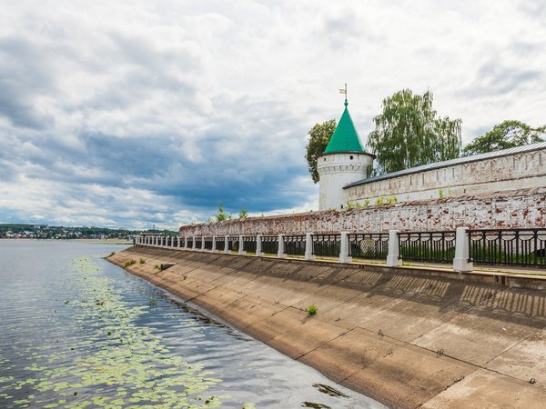 Знакомая и неизведанная Кострома — на комфортном минивэне - фото 1