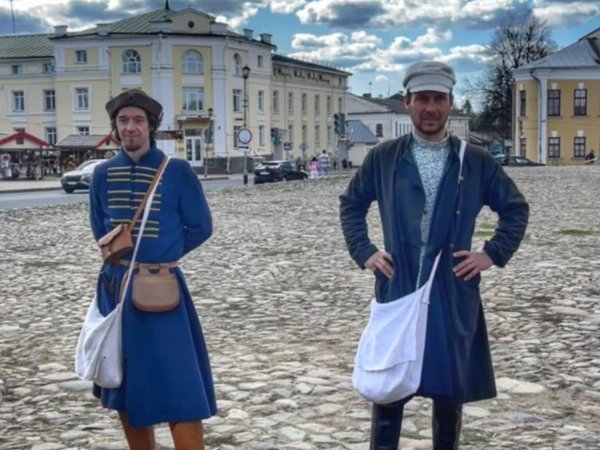 По Суздалю с крестьянином