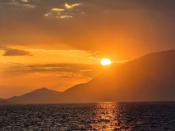 Закат в Каше: фортепиано, коктейли и море