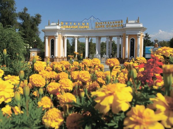 Современный и нерукотворный Казахстан: Астана, Алматы и Чарынский каньон - фото 3