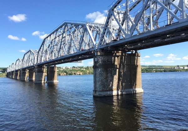 «Река, мосты и музыка»: прогулка по Самаре на теплоходе - фото 1