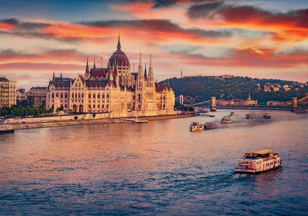 Круиз по Дунаю с открытой террасой и аудиогидом - фото 4