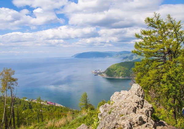 День у «славного моря Байкал» в посёлке Листвянка - фото 1