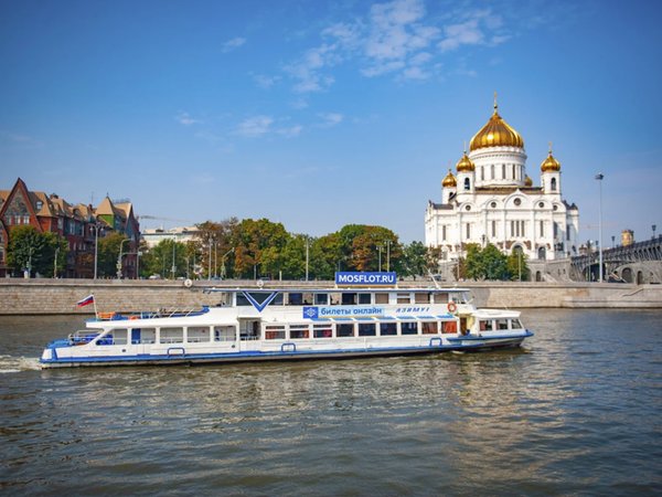 Праздничная прогулка в День города: DJ-сет и дискотека на теплоходе - фото 4