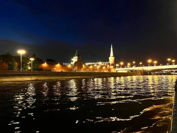 Вечерний романтический лаунж-круиз по Москве-реке
