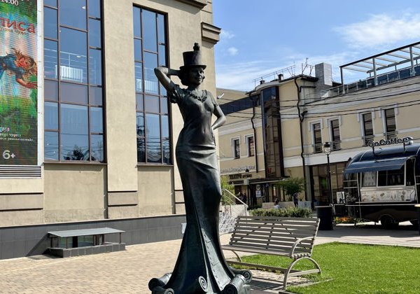 Древний город Звенигород на Москве-реке — на автомобиле туриста - фото 2