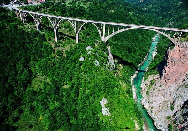 Индивидуальная экскурсия Каньоны, Черное озеро, Дурмитор - фото 3