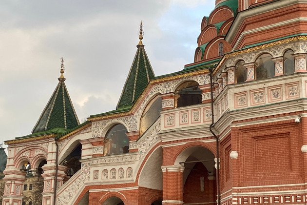 КРАСНАЯ - преКРАСНАЯ площадь для взрослых и детей