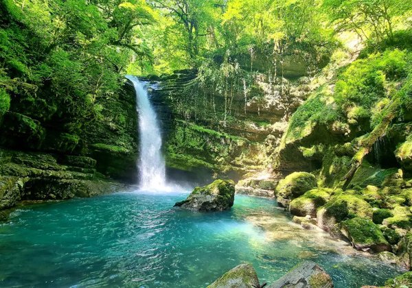 Джиппинг: Шубарский водопад, Каманы и Самшитовый лес