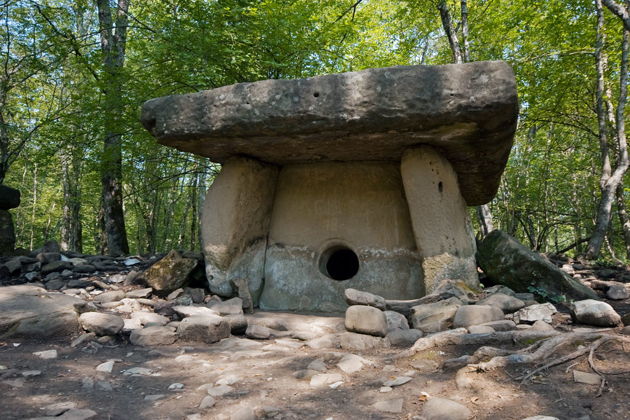 Фото экскурсии - Загадочные дольмены и горнолыжные склоны Красной Поляны - 7
