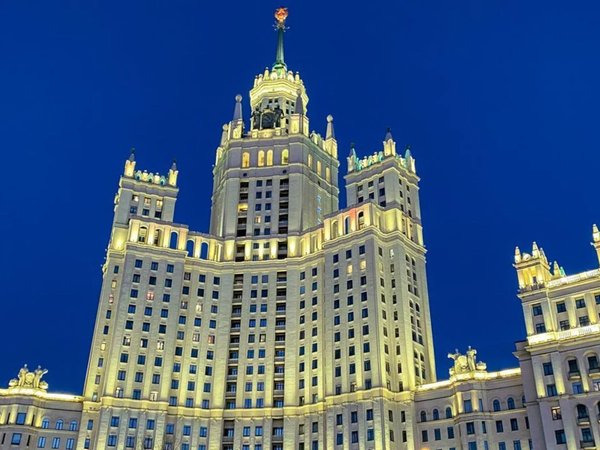 Под звездой высотки на Котельнической в Москве - фото 4