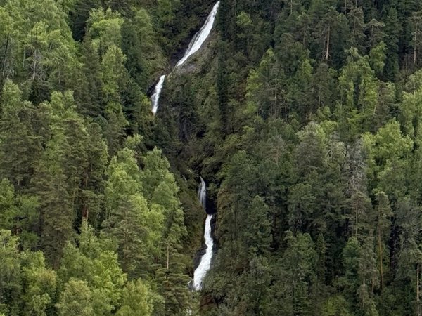 Большое путешествие по Телецкому озеру: водопады и южный берег - фото 1