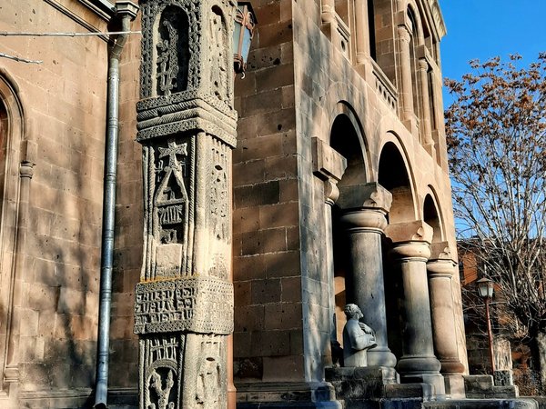 Решено — встречаемся в Эчмиадзине - фото 2