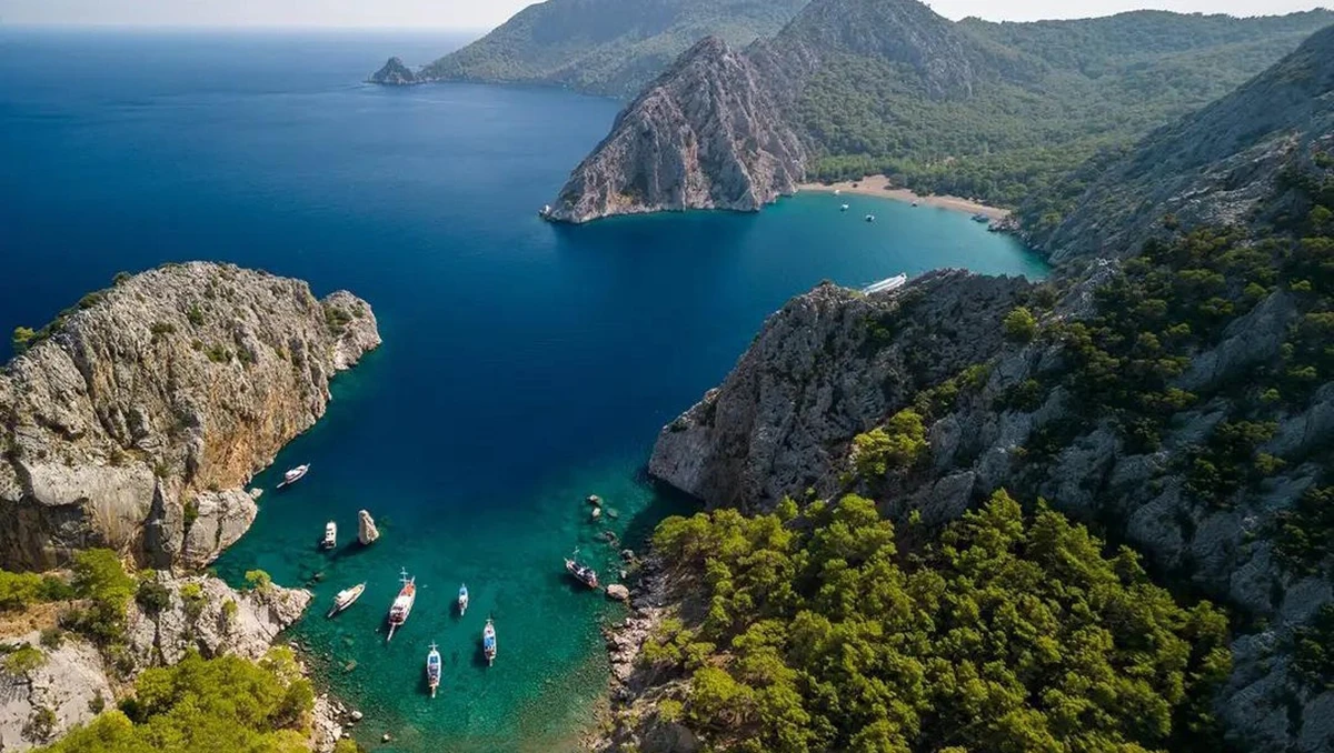 Порто Дженевиз — морская прогулка в бухты Кемера - фото 1