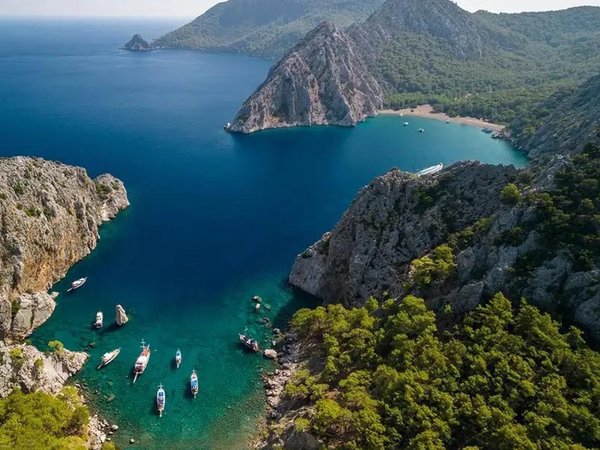 Порто Дженевиз — морская прогулка в бухты Кемера